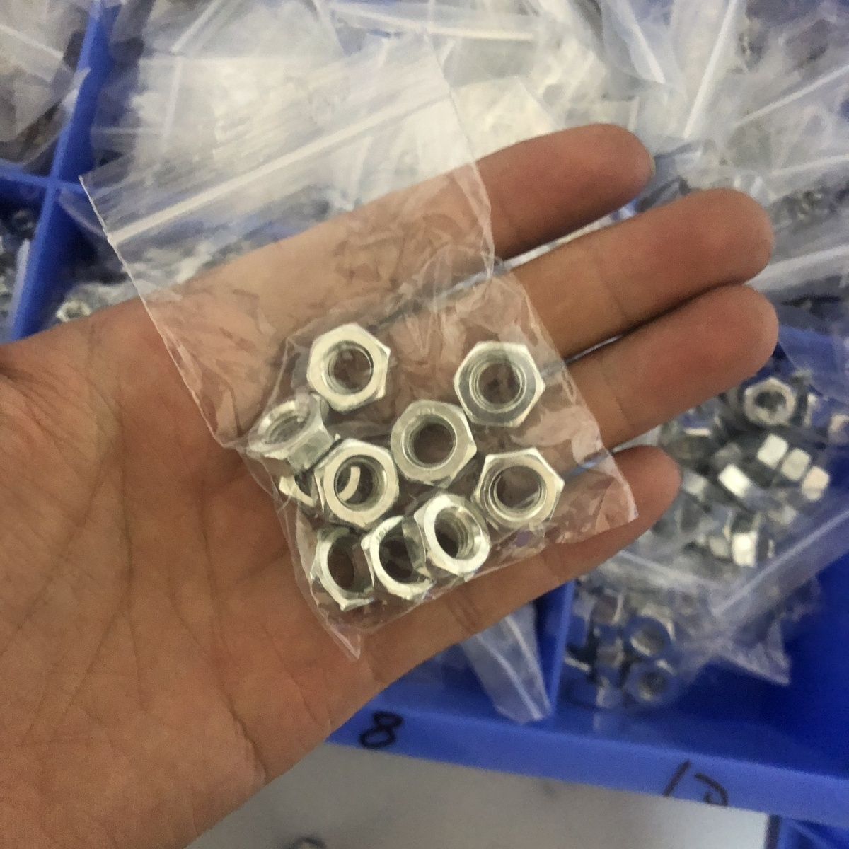 带包装好螺母镀锌六角螺母修理包 家用和工厂零星维修的理想配件